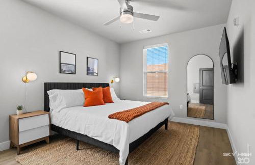 Cozy Luxury Apt, Gym, King Bds, Comfy Sectional - Foto 17