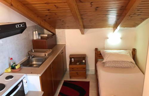 Ion Apartments Messolonghi Single Bed Room Mountain View Loft - Photo 28