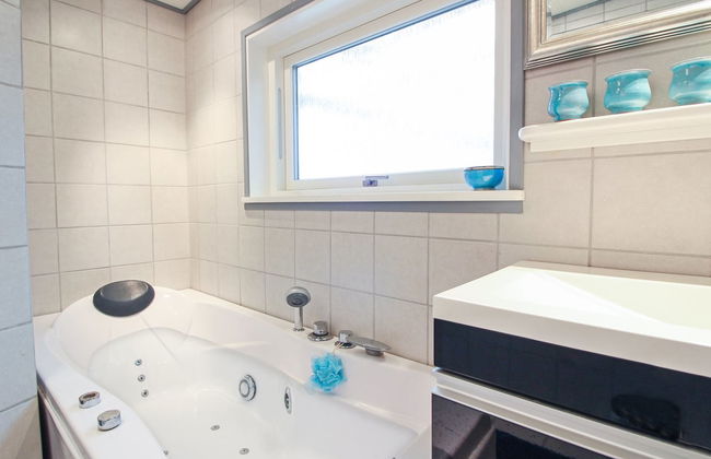 4 bedroom House in Væggerløse with terrace - Photo 14