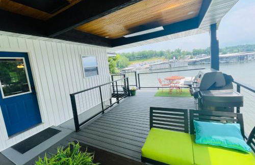 Wet Feet Retreat Lake House with Boat Rental - Foto 32