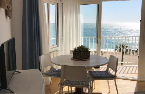 Seahomes Vacations - Amazing Seafront Apt & PKG - Foto 6
