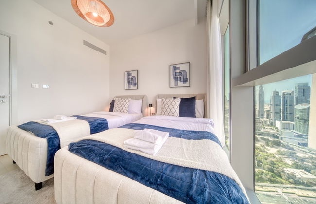 Classy Downtown 2BR w City View Balcony - Photo 46