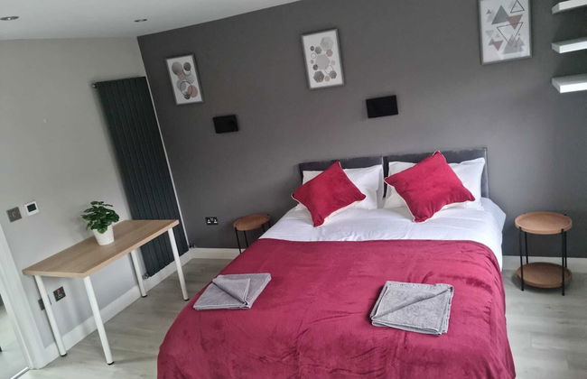 Impeccable 4-bed House in London With Jacuzzi - Foto 13