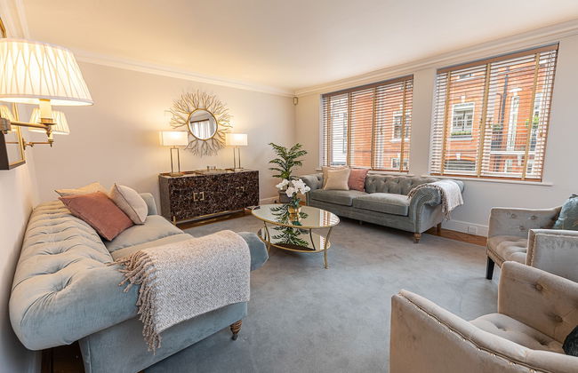 JOIVY Stunning 6-bed house near Harrods in Knightsbridge - Photo 17