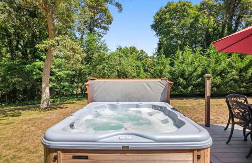 Stellar Home with Hot Tub & Movie Room - Foto 32