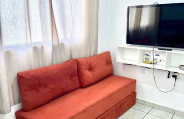 APT-10 Completo Com Ar-Condicionado Garagem Predio Central Perto de tudo - Foto 42