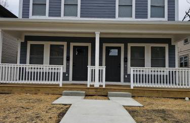 Charming 3 Bedroom house near Downtown IN - Photo 5