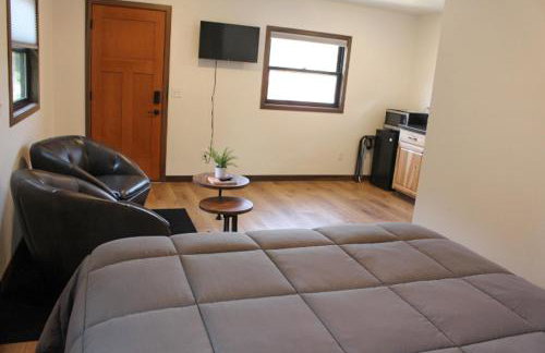 Cabin 4 at Horse Creek Resort - Foto 9