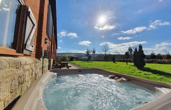 The Victorian Barn self catering holidays with pool & hot tubs - Photo 2