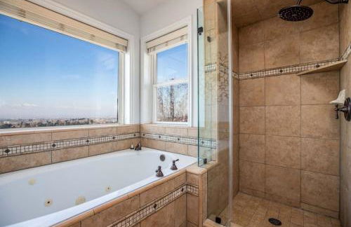 Adventure Retreat Hot Tub, Ping Pong, Close Mtn - Foto 24