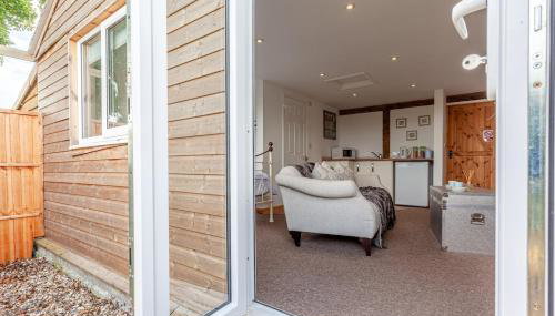 Stansted airport - studio annexe with parking - Foto 4