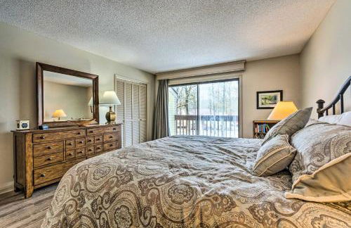 Single-Story Fairfield Bay Condo with Deck! - Foto 18