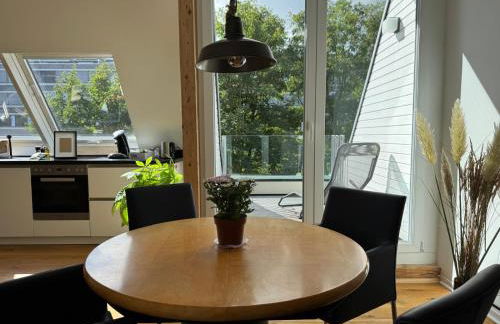 NOOQA Duisburg - Living Collection - Parkplatz, Smart TV, Küche, voll ausgestattet - Photo 35