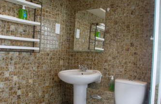 Spacious 4-bedroom Townhouse with Garden- Perfect for Groups! - Foto 23