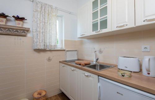 Top of the Hills Apartments LLR - Photo 12