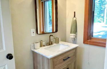 Lux, designer 8-acre retreat with private creek - Foto 63