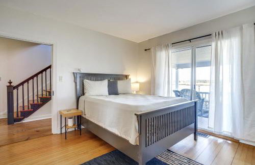 Riverfront Gem with Fire Pit in Eden - Foto 13