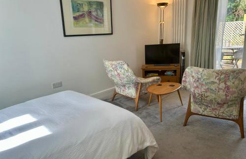 Cotswold studio with kitchen & patio - Photo 6