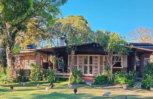 Chalé alpino em canela rs todo mobiliado com cozinha lareira split Wi-Fi 2 quartos perto do centro - Foto 50