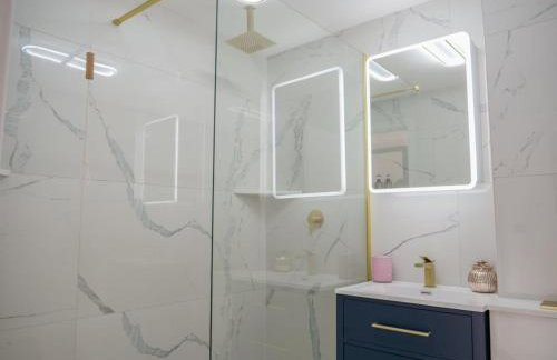 Stylish Retreat for Your Short Getaway - Foto 23