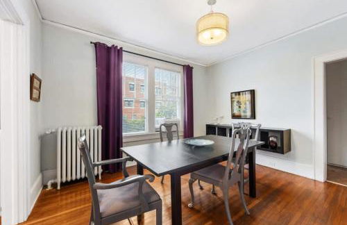 Elegant and Colorful 1BR with Covered Porch - Foto 20