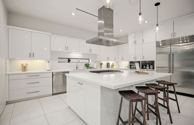 Crescent Heights - Photo 9