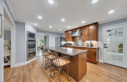 Lake Lanier Retreat Dock, Views & Golf Cart - Foto 57