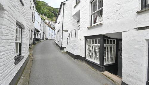 Luxury Couple's Getaway with River Views and Parking - Foto 5