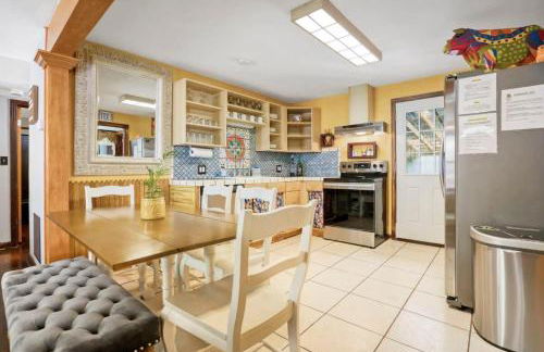 Eclectic Beauty, Heart of Downtown St Aug - Foto 7