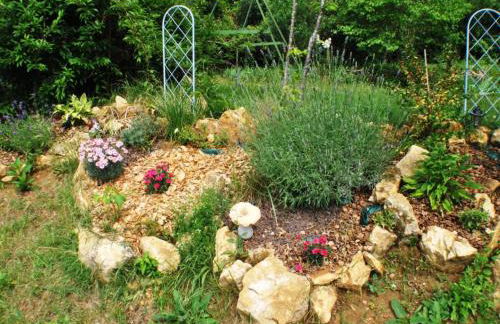 Maison de campagne proche de la Dordogne avec grand jardin et cheminée - FR-1-616-61 - Foto 4