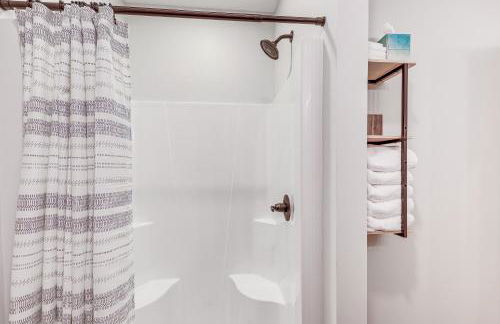 Mountain-View Home in Stoneham with Hot Yoga Studio! - Foto 29