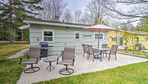 Walk to Lakefront! Cabin 21 Mi to Boyne Mtn Resort - Foto 2