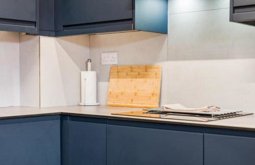 #111 New Farm with hot tub and Sauna - Sleeps 18 - Near Elmore Park - " Perfect for Contractors and Families - Parking space for 10 cars" - Foto 18