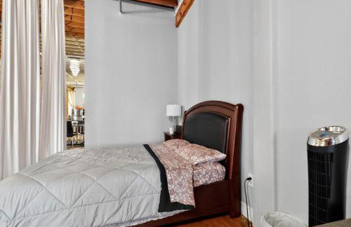 Huge 'MAN CAVE' 2 mins from Downtown Detroit apts - Foto 22