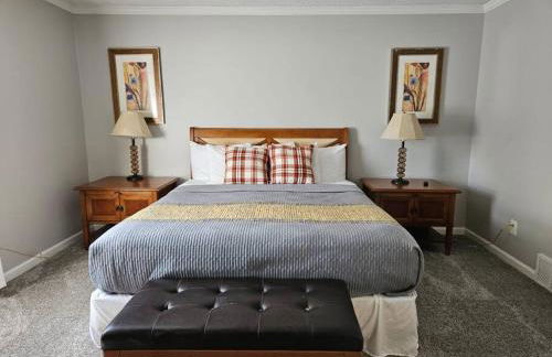 Luxury Pool with King beds Near Shops and Dining - Foto 24