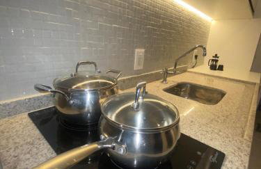 Otima localizacao metro Sacoma Aeroporto Congonhas Av Paulista Great location 80m subway near Av Paulista and Congonhas Airport Smart TV 50 free channels 600gb WiFi Pool Gym - Foto 9