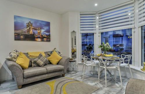 The Apartment - Ground Floor - Luxury for up to 4 guests near Open Air Theatre and North Bay - Foto 6