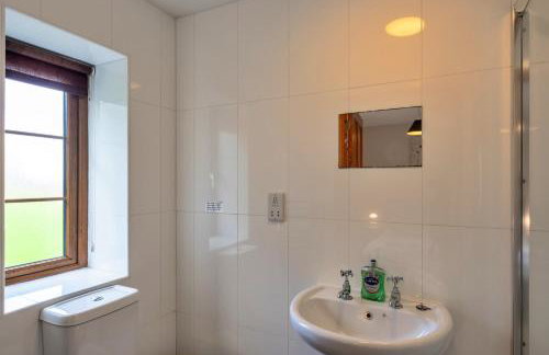 Finest Retreats - Tarkas Holt Log Cabin, Stowford - Foto 18