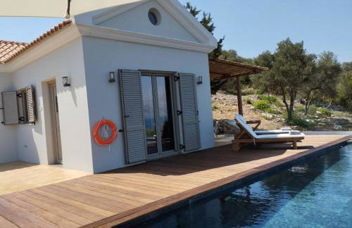 Costa Meganisi - Photo 22