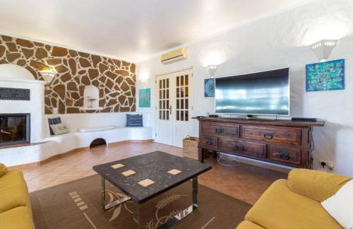 Villa Oliveira Family villa BBQ Pool - Foto 18