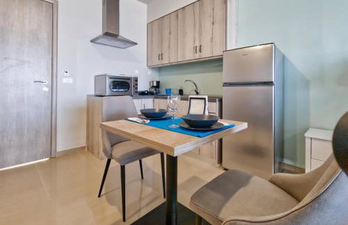 Epipleon Luxury Suites -106- Δωμάτιο 40τμ με βεράντα 45τμ μπροστά στην θάλασσα - Photo 2