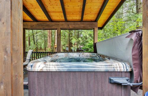 Chalet Seraphina - Cozy Pet Friendly Hot tub - Photo 1