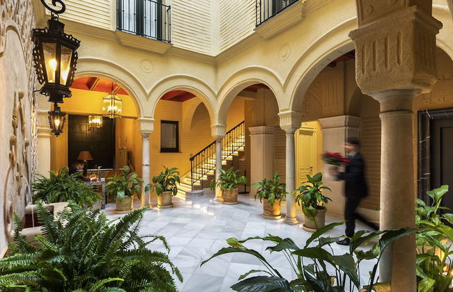 Casa de Triana Luxury Suites by Casa del Poeta - Photo 48