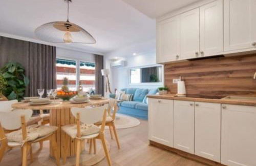 Apartamento Antonio with sea view,Torrevieja,50 m from Playa Acequion plus swimming pool - Foto 5