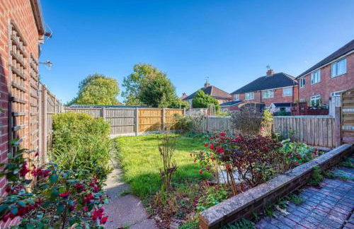 Spacious 3BR Home with Driveway Near NEC & Airport - Foto 17