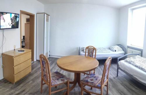 schöne 2 Raum, 2 - 3 Bett FeWo in Schönebeck - Foto 4