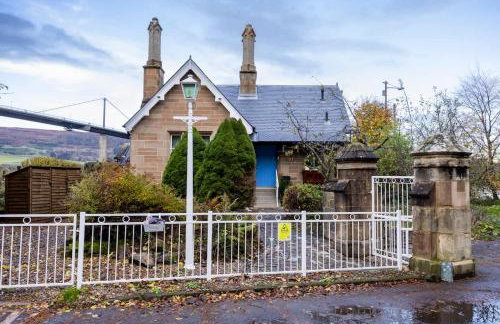 Cosy Lodge Getaway with Private Beach & Fireplace - Foto 42