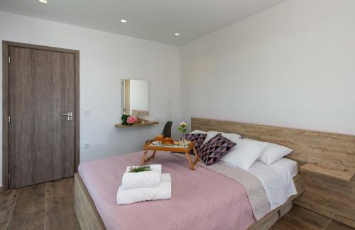 Rosemary Rhodes Villa - Photo 16