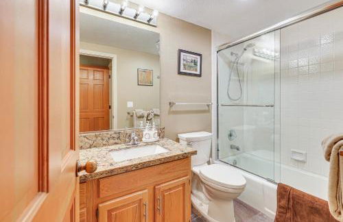 2 Mi to Diamond Peak! Corner-Unit Condo with Hot Tub - Foto 18