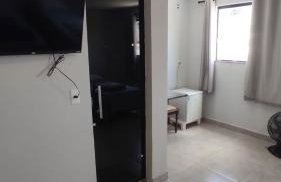 Kitnet independente 2 camas bem localizada - Foto 11